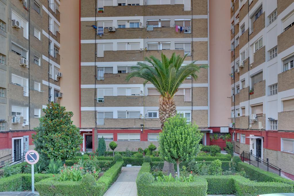 Apartamentos San Lazaro Zaragoza Buitenkant foto